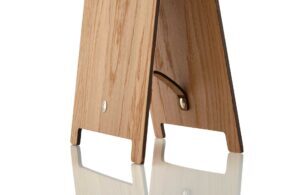 Charte-tableau en bois avec une véritable connexion en cuir