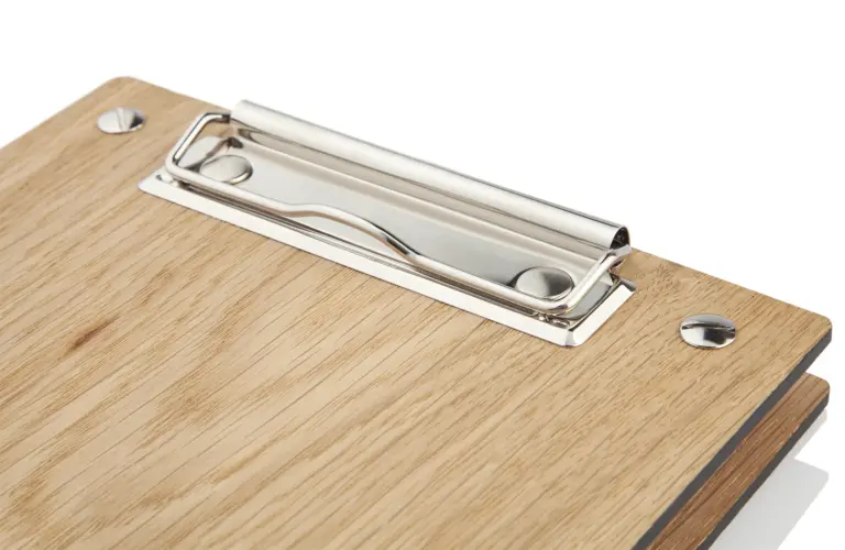 Chartboard aus Eichenholz mit Silber-Klemme
