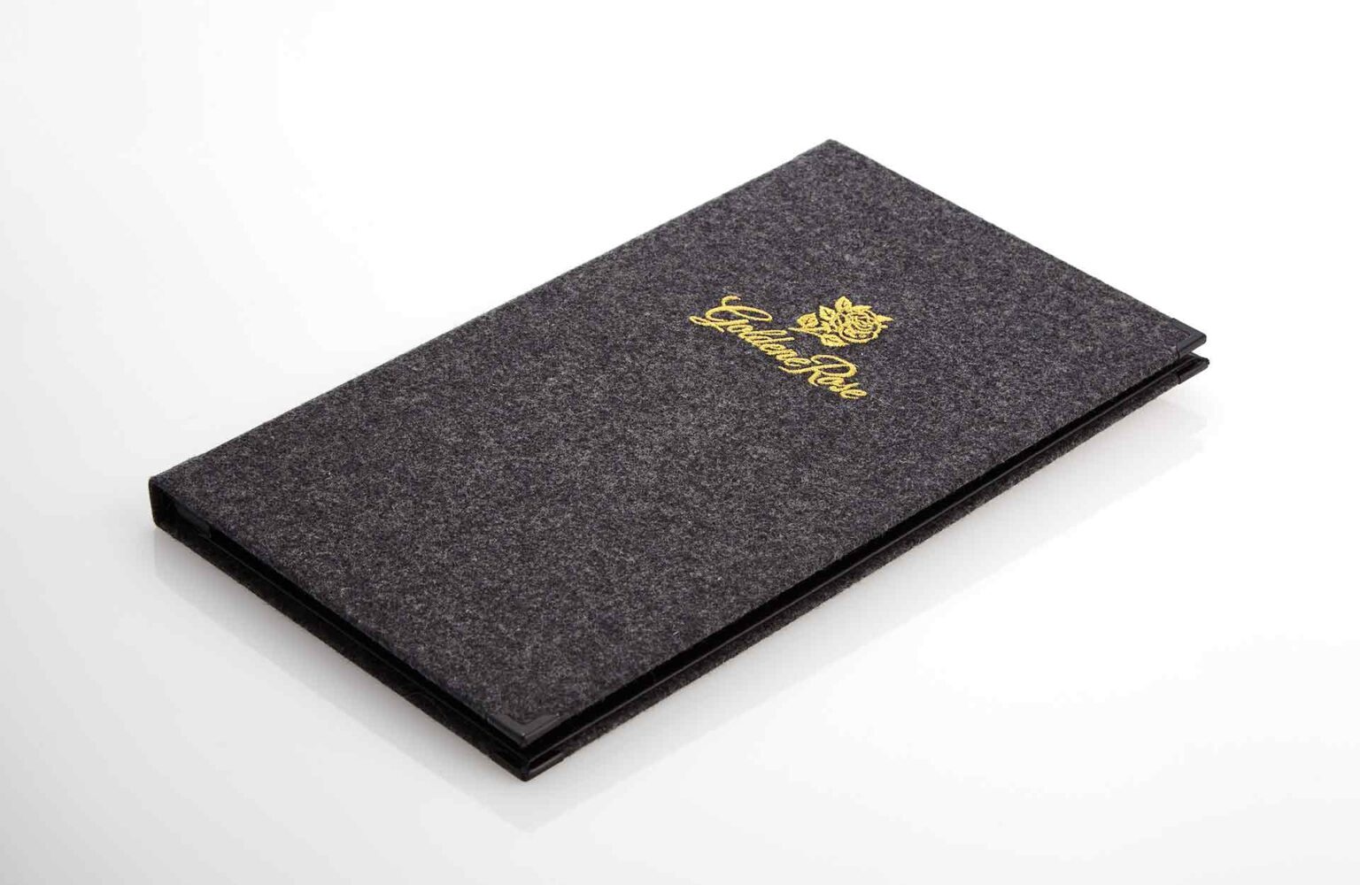 schmale Loden-Speisekarte in grau mit Stick