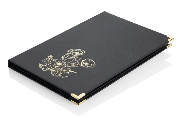 Leinen-Speisekarte in schwarz mit Goldprägung