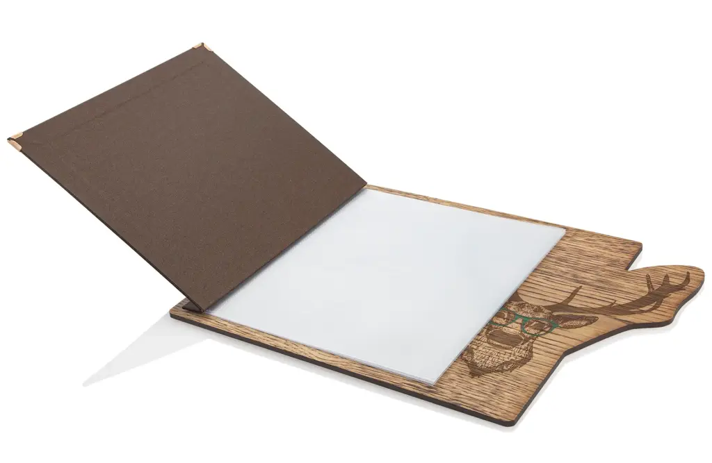 geöffnetes Selectboard mit Folien und individuellem Cutout