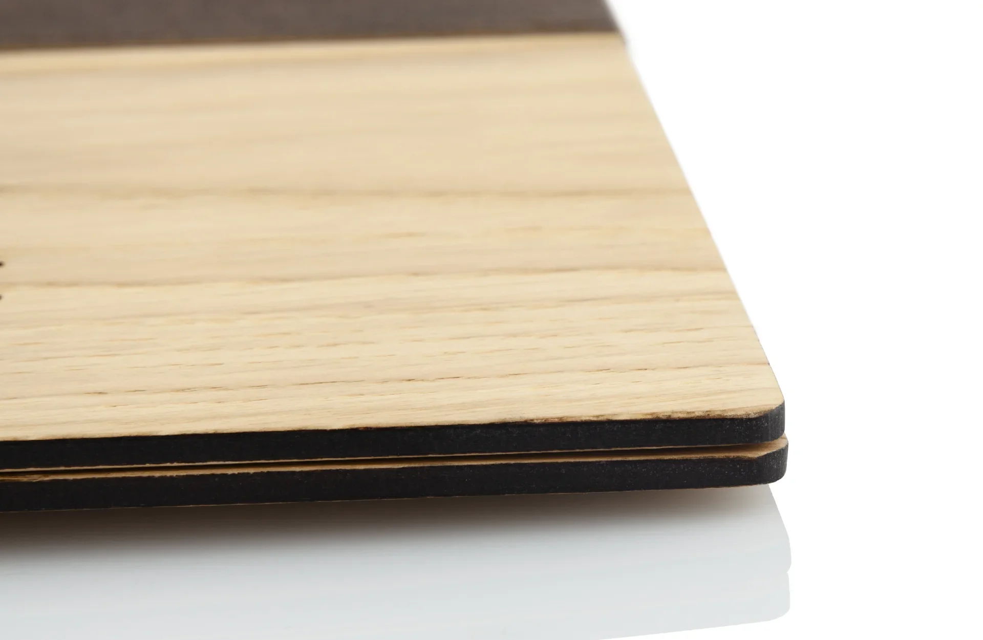 Speisekarte aus Holz mit abgerundeten Kanten