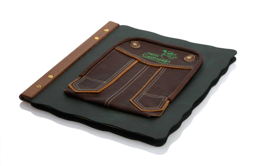 Real leather menu in olive with wild shooting on the front in brown and a wooden rail with europochung
