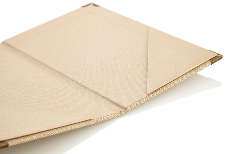 Invoice folder in beige with two insertion triangles