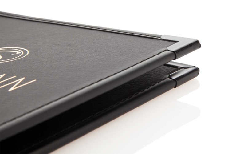 Invoice folder model cash with a beaking tape and protective corners