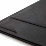 InfoCard in black with insert triangles