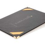 Menuboard model with loops made of linen and logo print