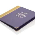 čtvercové lněné menu ve fialové barvě