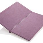 Menu en cuir souple violet