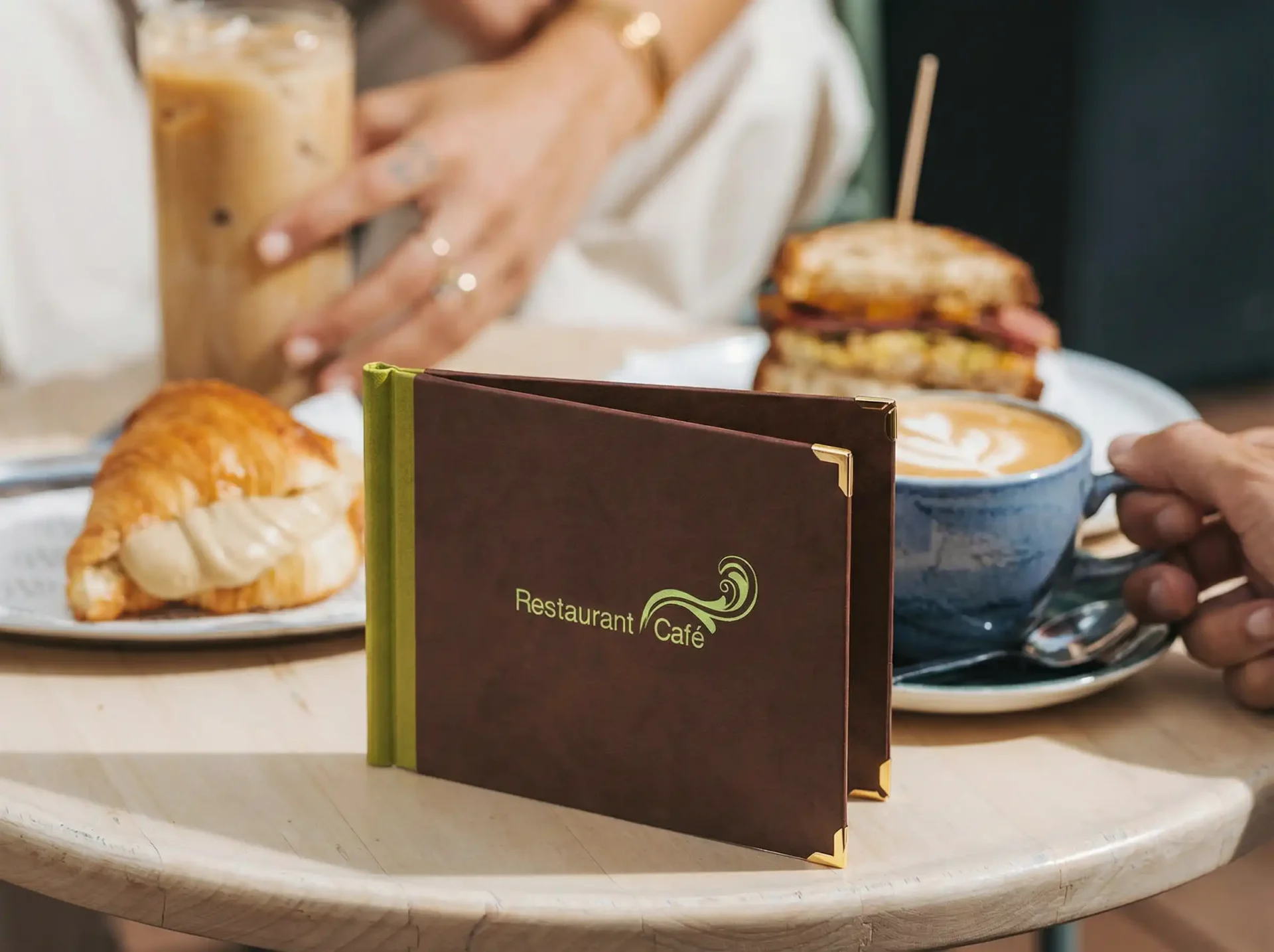 Speisekarten Quickfix mit Klemmrücken aus Leder in braun bei Gastrotopcard kaufen
