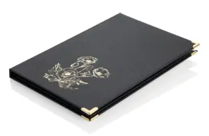 Leinen-Speisekarte in schwarz mit Goldprägung