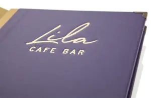 Gold-Metallicprägung auf Buchbinderleinen