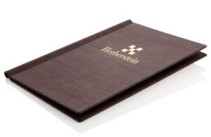 Speisekarte aus Weichleder in Holzoptik