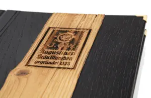 Dřevěné menu se starými dřevěnými proužky