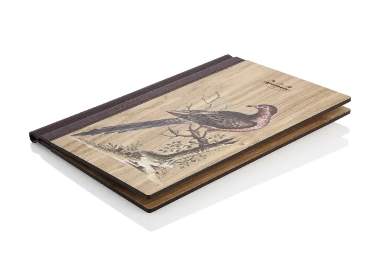 Bedruckte Speisekarte aus Holz