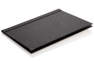 Černé kožené menu s magnetickým proužkem