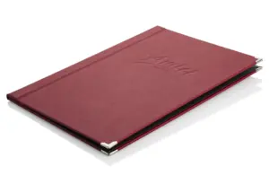 Kožené menu v červené barvě