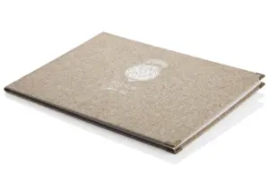 Menu en loden beige au format paysage