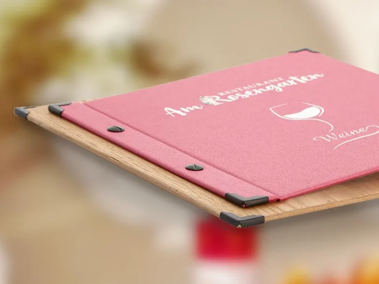 Speisekarten mit Schrauben und eigenem Logo bei Gastrotopcard kaufen