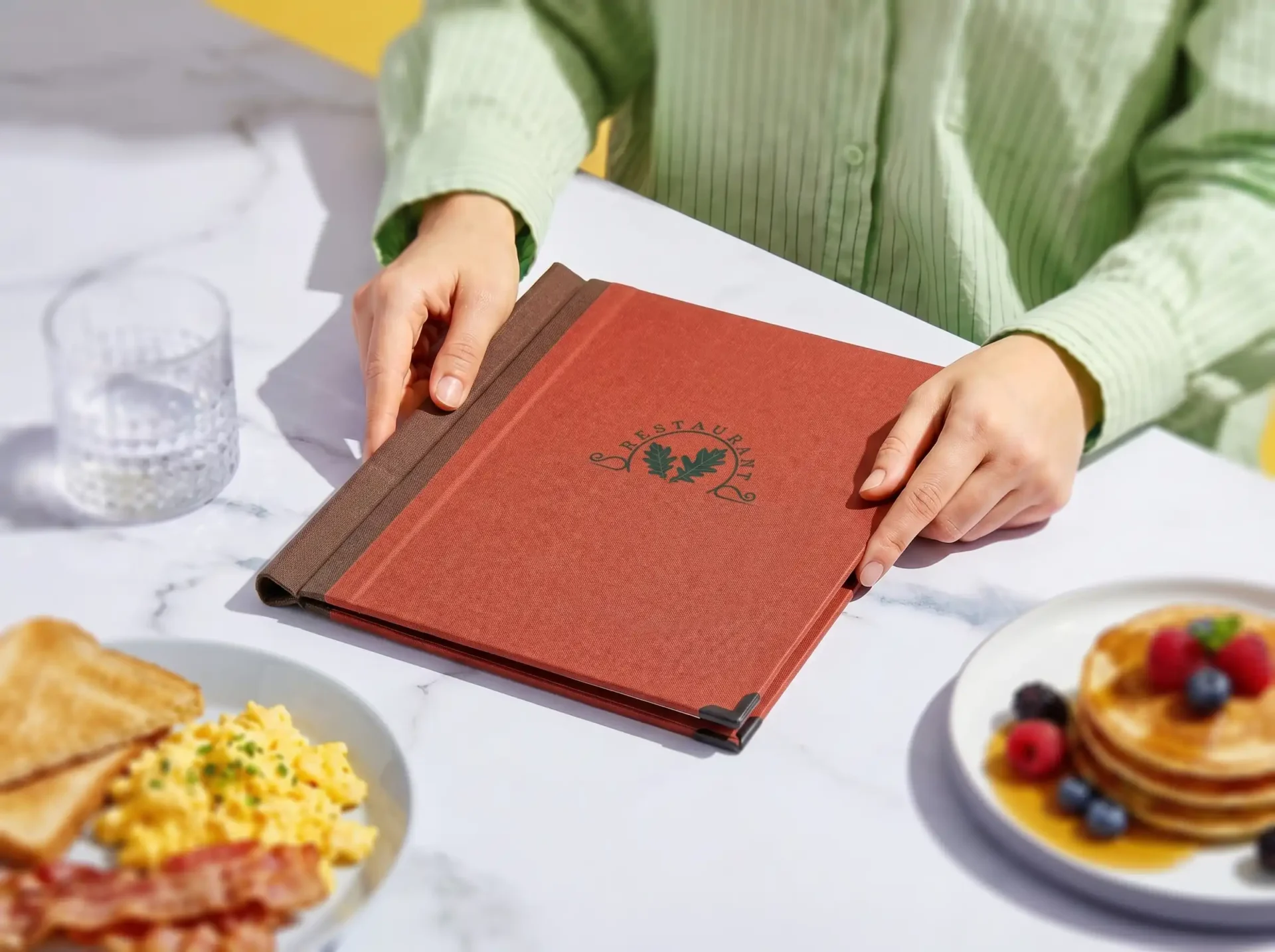 Speisekarte Quickfix quadratisch in rot mit Aufdruck bei Gastrotopcard kaufen