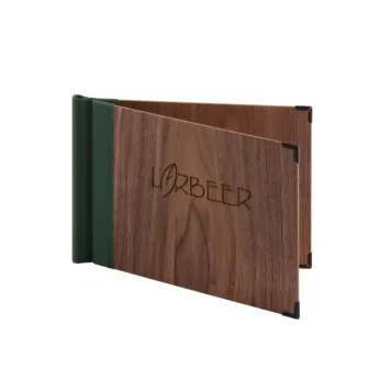 Speisekarte aus Holz mit grünem Rücken bei Gastrotopcard kaufen