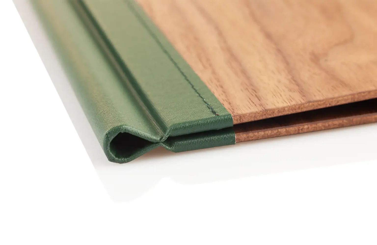 Speisekarte aus Holz mit flexiblem Menü bei Gastrotopcard kaufen